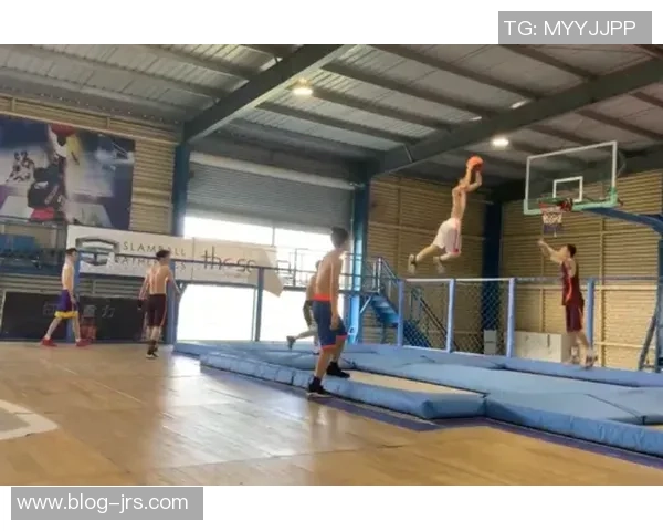 广州极限运动队中路突破战术解析与实战应用探讨