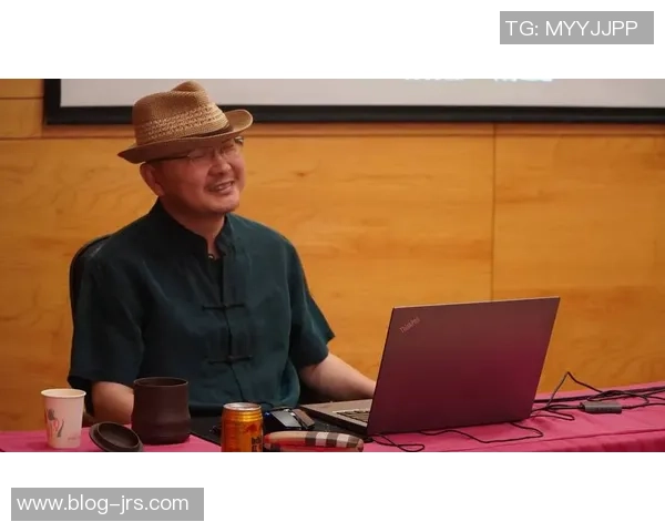 徐昕的艺术之旅：从传统文化到现代创作的探索与创新